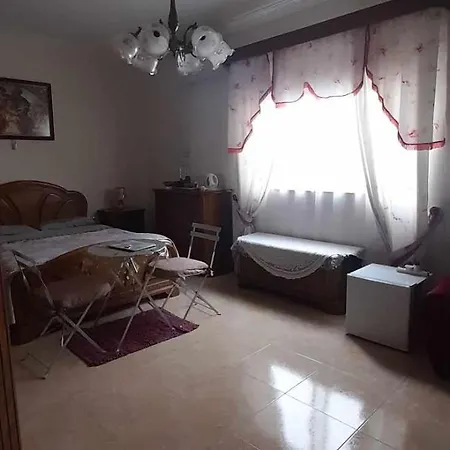 Private Проживание в семье Qormi